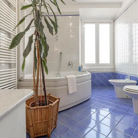H11 Maison Bleu Centro - Ariston Apartman San Remo