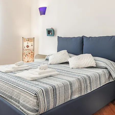H11 Maison Bleu Centro - Ariston شقة *