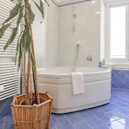 H11 Maison Bleu Centro - Ariston